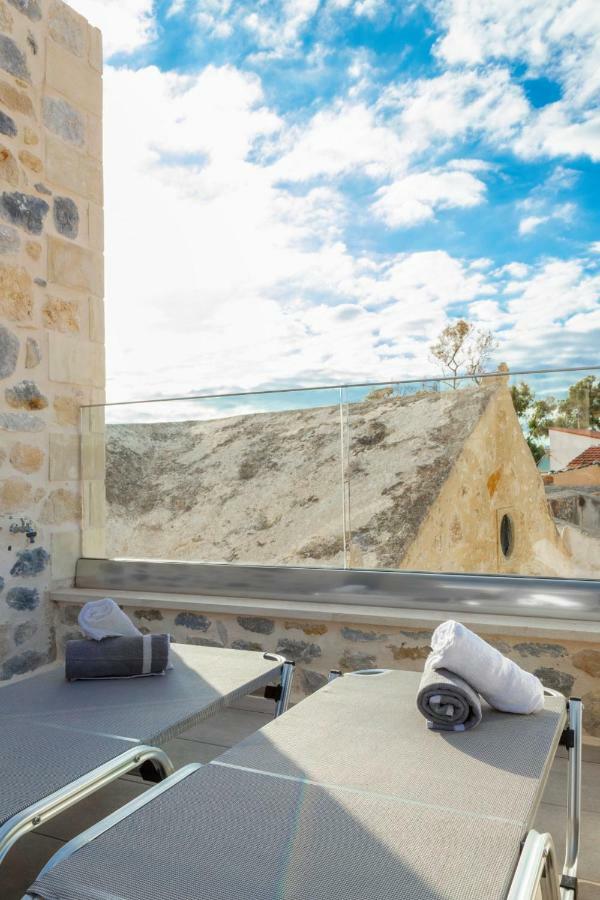 Marilena Natural Stone House, By Hellocrete Pigi  Luaran gambar