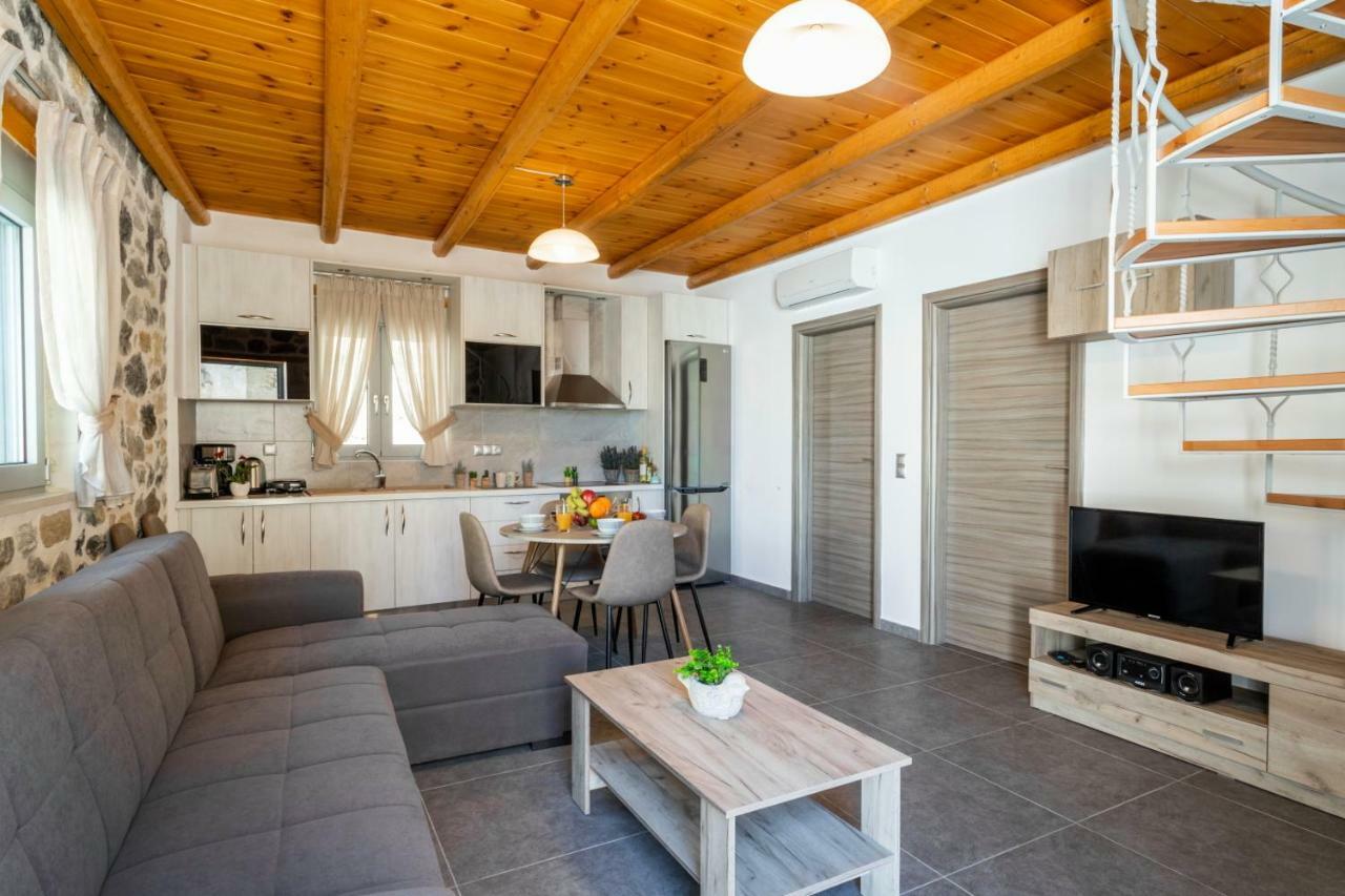 Marilena Natural Stone House, By Hellocrete Pigi  Luaran gambar