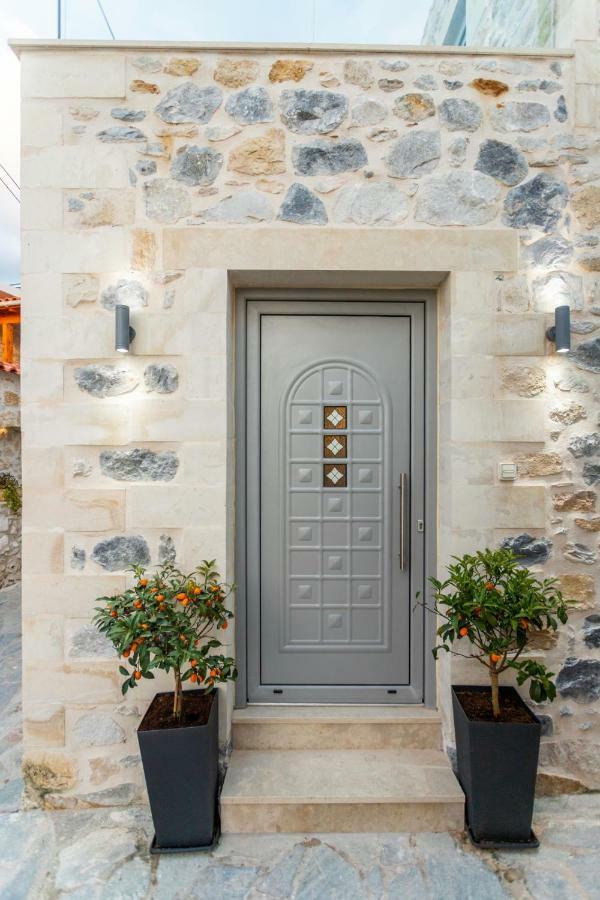 Marilena Natural Stone House, By Hellocrete Pigi  Luaran gambar