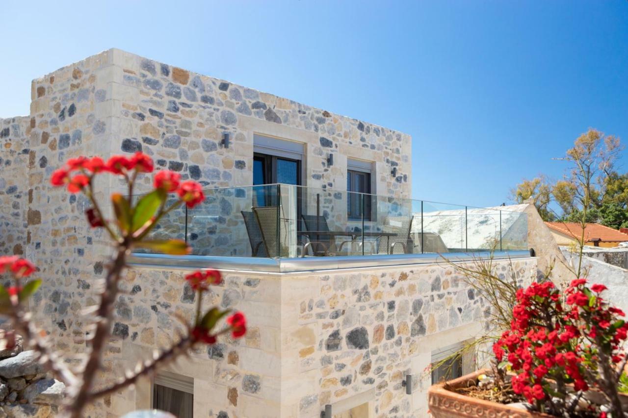 Marilena Natural Stone House, By Hellocrete Pigi  Luaran gambar