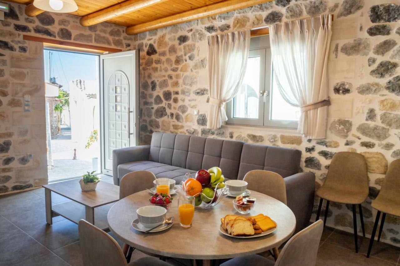 Marilena Natural Stone House, By Hellocrete Pigi  Luaran gambar
