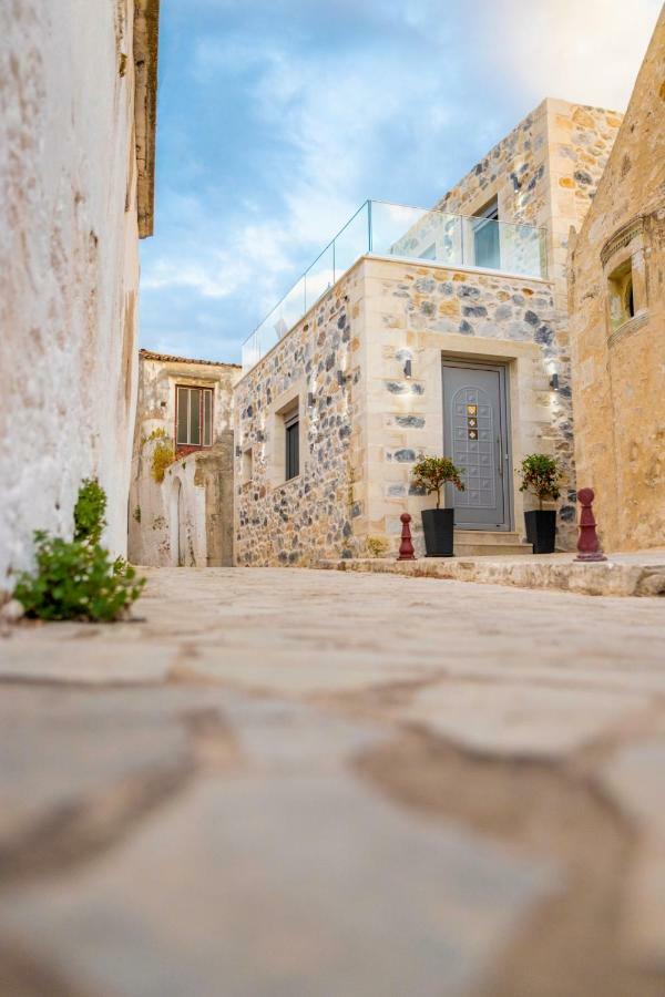 Marilena Natural Stone House, By Hellocrete Pigi  Luaran gambar